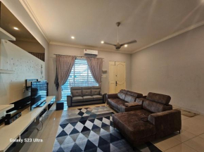 RejoyStay @ Tambun Le Green (4 Room , 14-18 pax) 5 Min to Lost World of Tambun